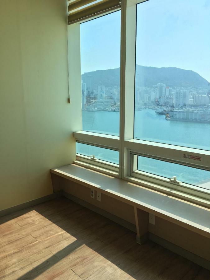Terra Guesthouse Busan Exteriör bild